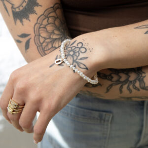 Pearl Stretch Bracelet with Letter Charm 3