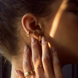 amanda huggie hoop earrings 18ct gold plate earrings daisy london jewellery 28374058631307 1200x1200